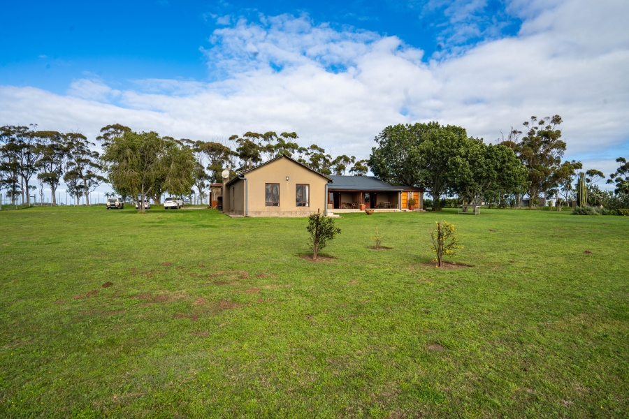 5 Bedroom Property for Sale in Grahamstown Rural Eastern Cape